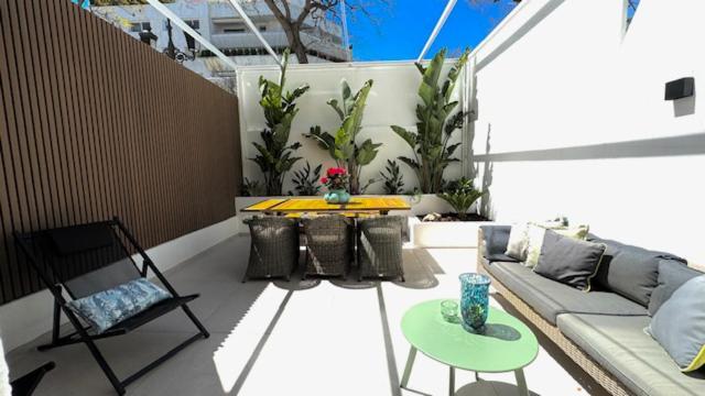 Marbella Center Beachfront With Private Patio Ngoại thất bức ảnh