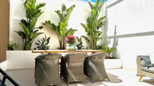 Marbella Center Beachfront With Private Patio Ngoại thất bức ảnh