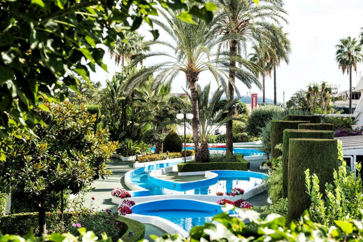 Marbella Center Beachfront With Private Patio Ngoại thất bức ảnh